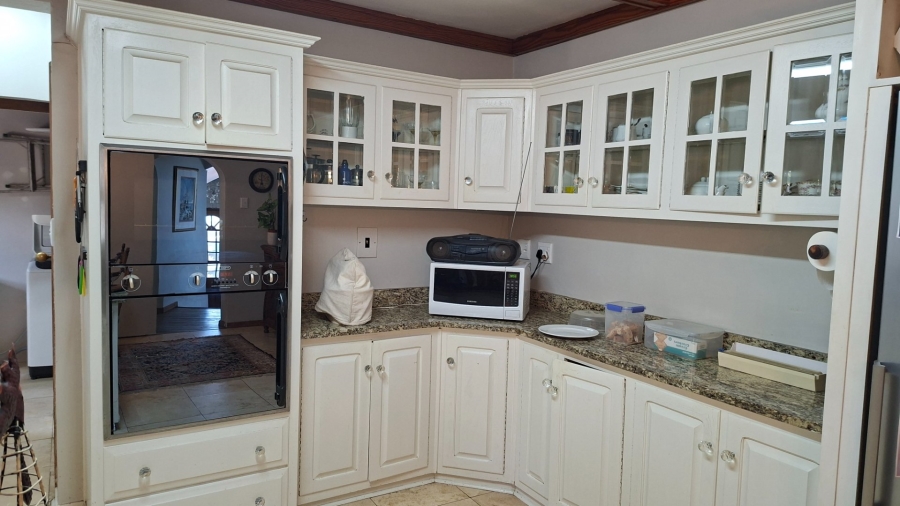 5 Bedroom Property for Sale in Blue Bend Eastern Cape